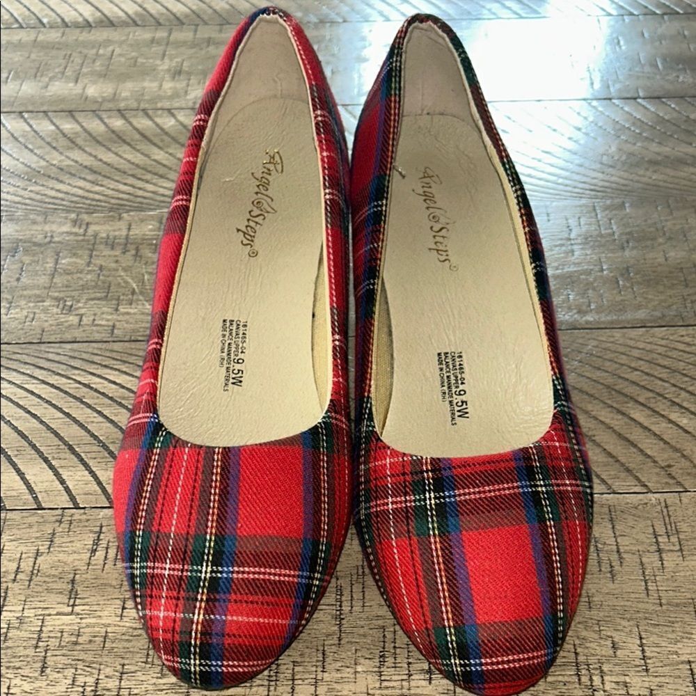Red Stewart Tartan Modest Heels 👠 👠 with Rounded Toe Durable Canvas Fabric 9.5 W